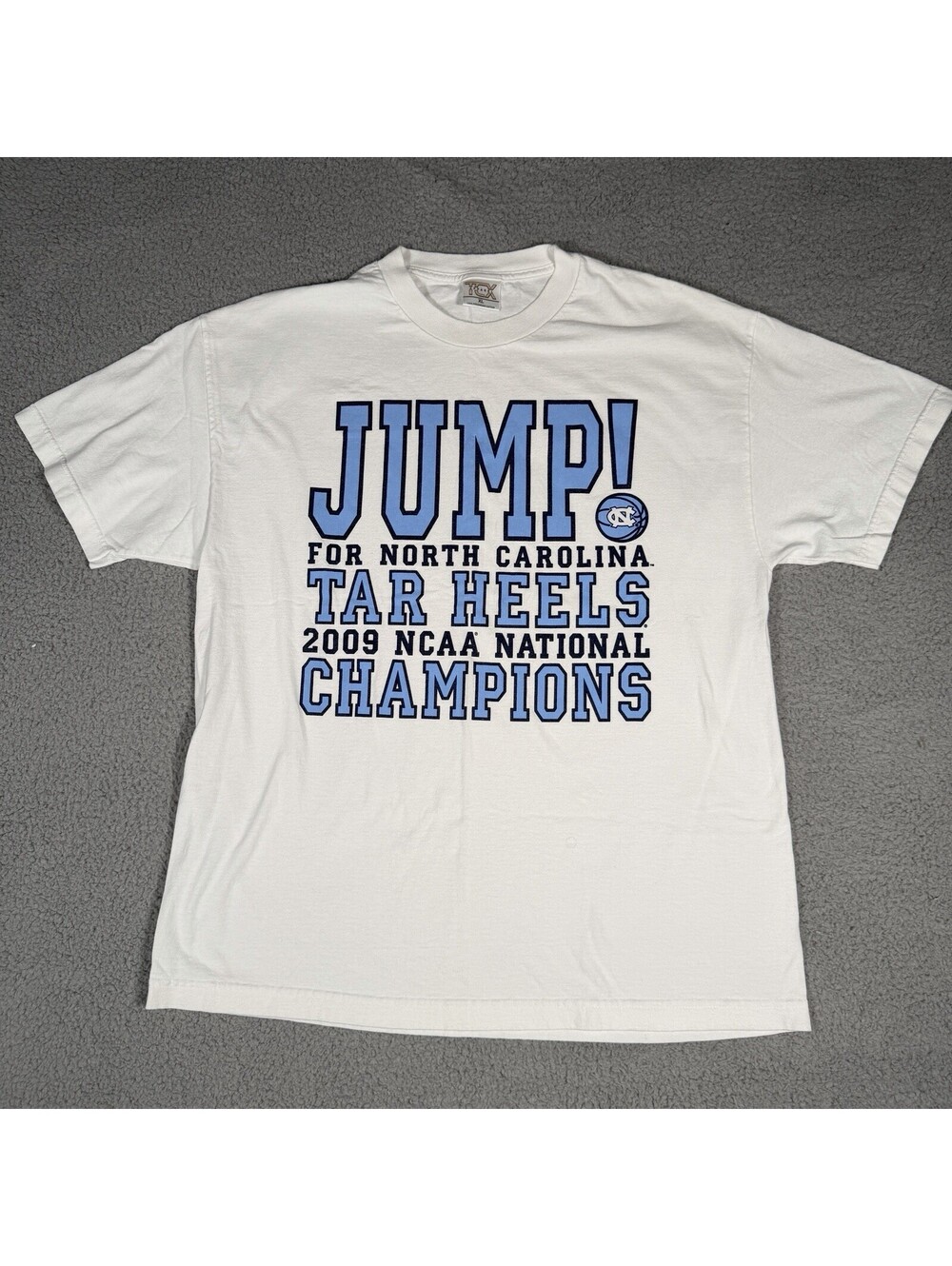 North Carolina Tar Heels Shirt Mens XL NCAA Basketball Champions 2009 JUMP